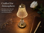 Lampe de chevet sans fil dorée, abat-jour strié et boule à facettes