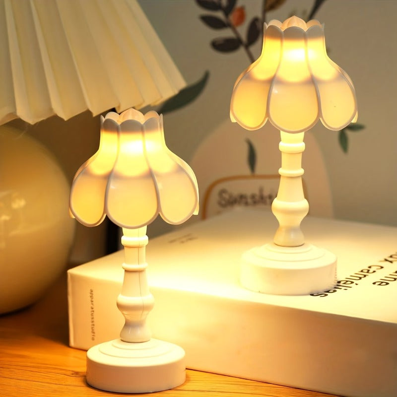 Mini lampe de table 14 cm à piles, abat-jour cloche, lotus ou pagode