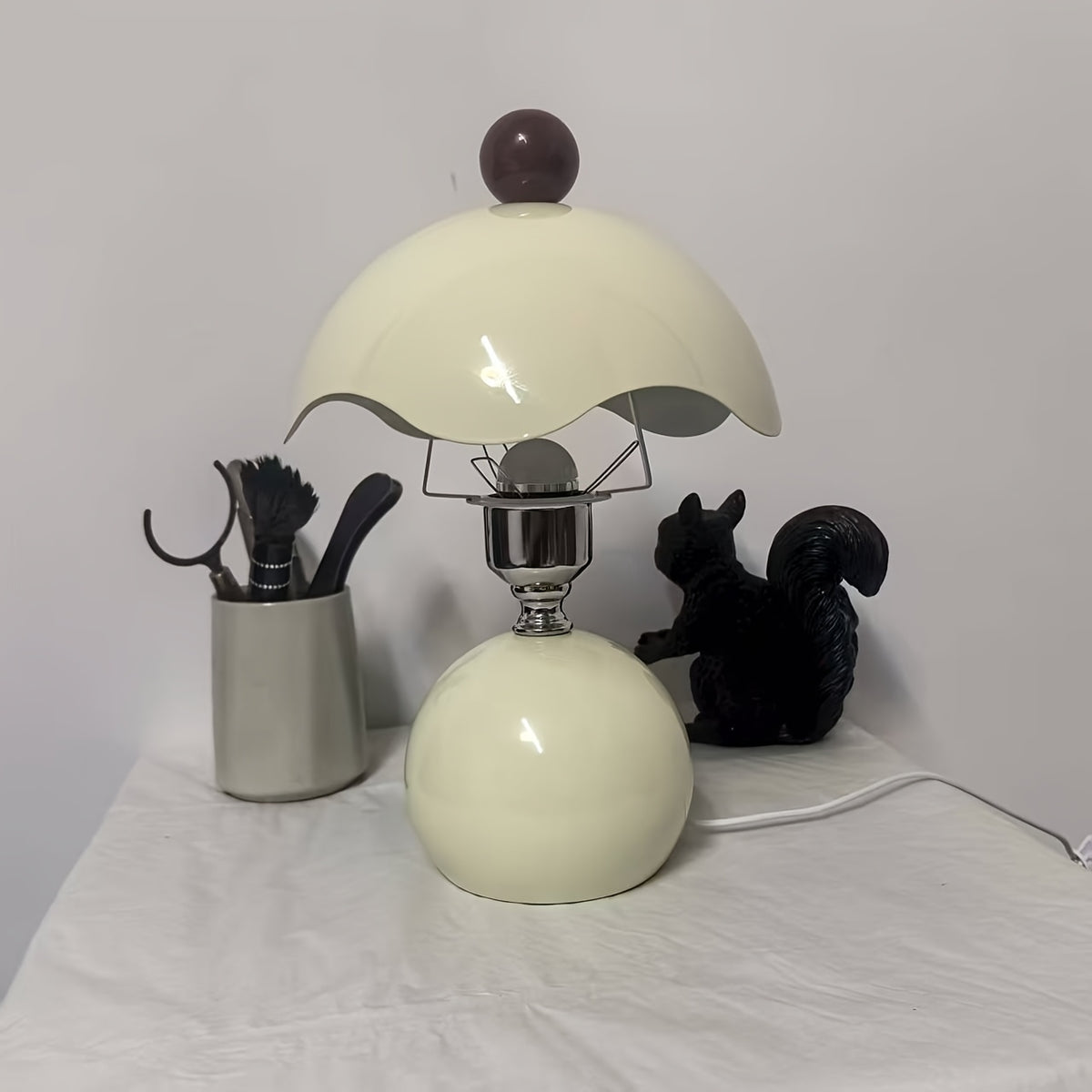 Lampe de chevet champignon crème rétro, chapeau ondulé et LED