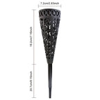 Lampe solaire torche ajourée noire, ombres florales sur l'allée