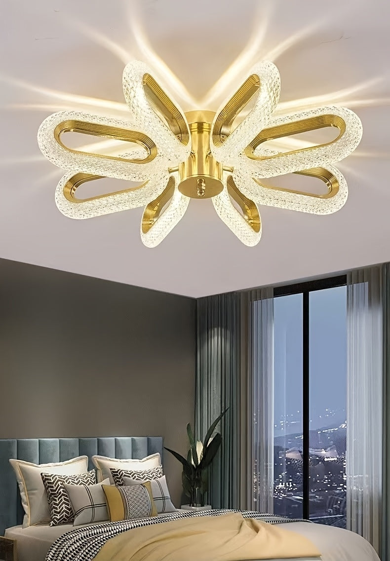 Plafonnier LED doré à 8 pétales en acrylique ciselé, Ø 60 cm