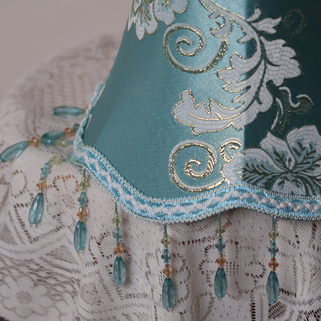 Abat-jour cloche en jacquard bleu turquoise et fils dorés, Ø 30 cm