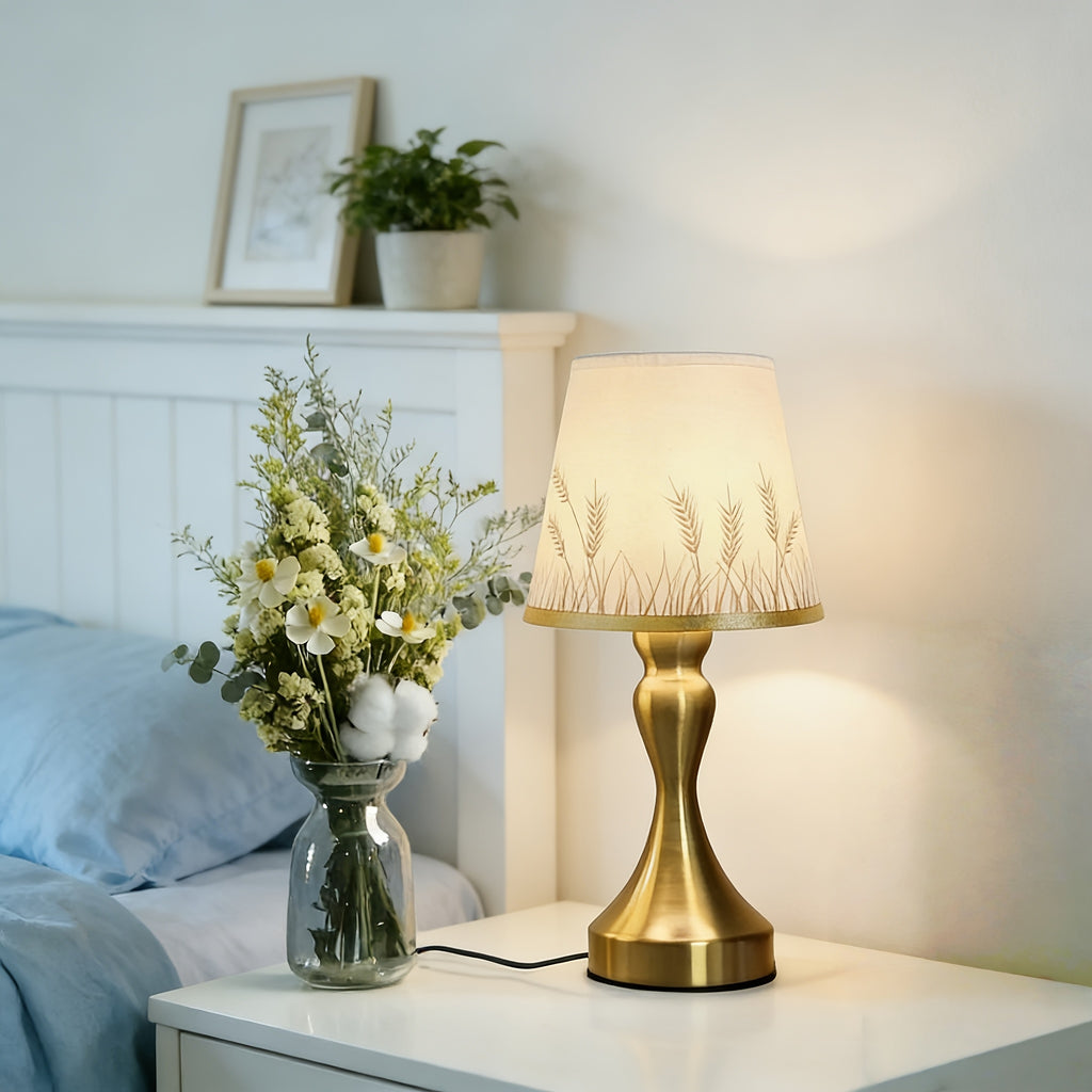 Lampe de chevet pied doré galbé, abat-jour imprimé épis de blé