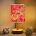 Lampe de chevet à roses peintes façon gouache, abat-jour tissu USB