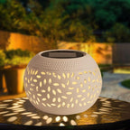 Lampe solaire d'extérieur boule en fer ajouré de feuilles, IP65