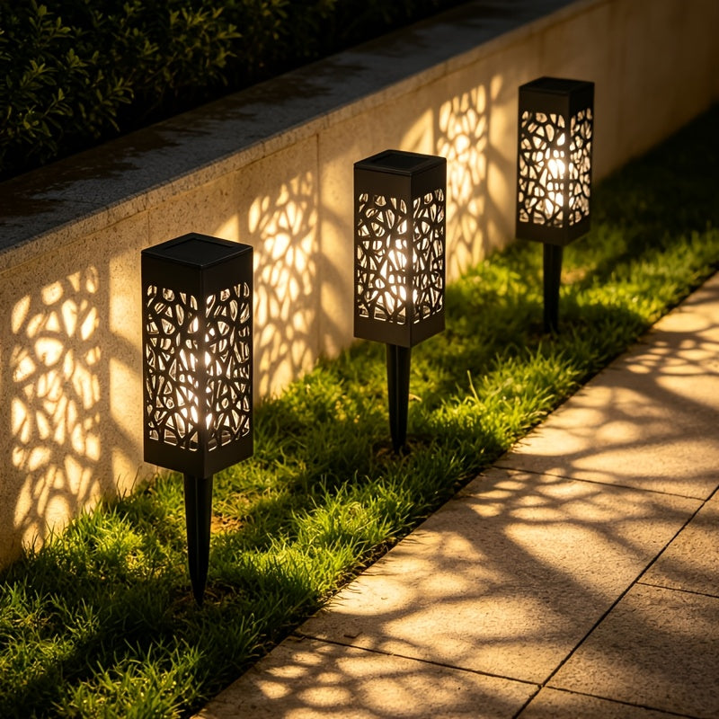 Lampe solaire de jardin carrée ajourée, lot de 3 en blanc chaud