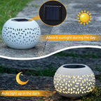 Lanterne solaire boule blanche ajourée en fer, effet feuillage