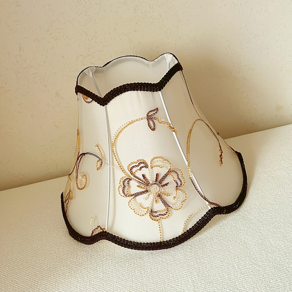 Abat-jour cloche festonné crème à fleurs brodées, Ø 30 cm
