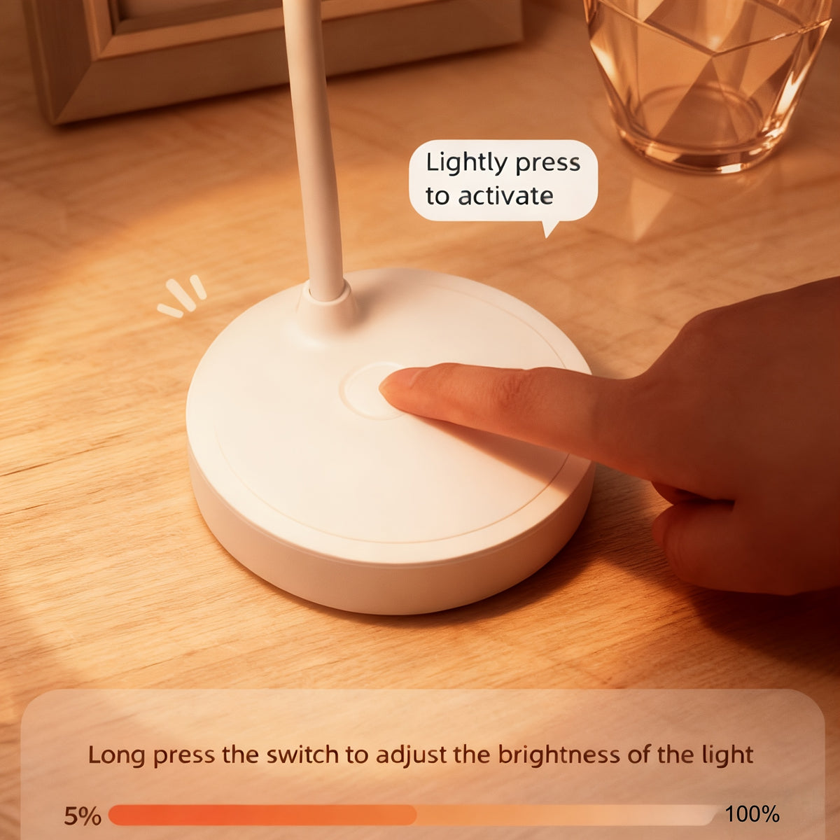 Lampe de bureau LED rechargeable à col flexible, tête ronde blanche
