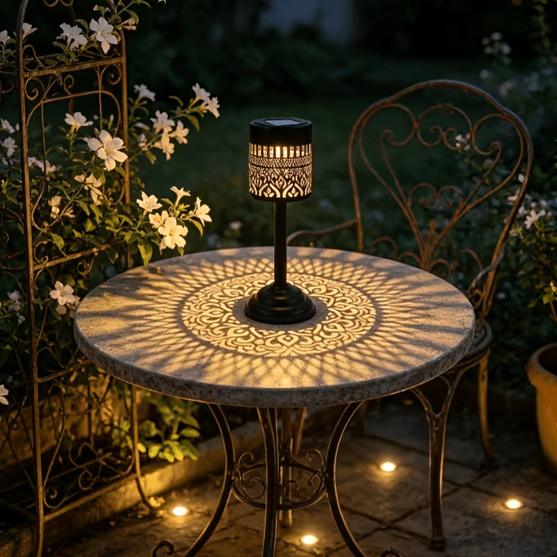 Lampe de table solaire en métal ajouré, lueur chaude, 26 cm