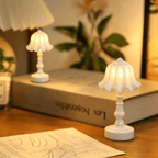 Mini lampe de table 14 cm à piles, abat-jour cloche, lotus ou pagode