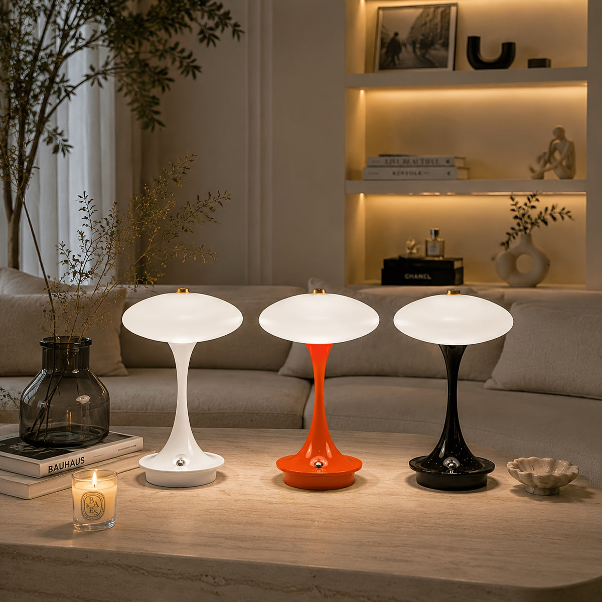 Lampe champignon sans fil à dôme opalin, pied orange, noir ou blanc