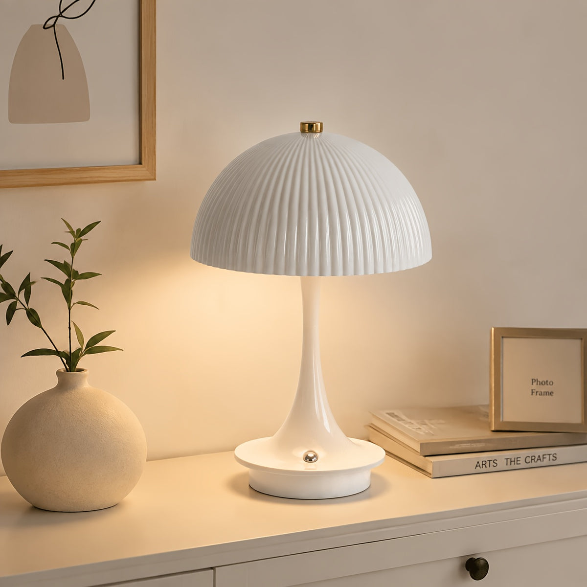 Lampe champignon sans fil au dôme blanc nervuré