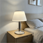 Lampe de table solaire abat-jour blanc et pied argenté, IP44