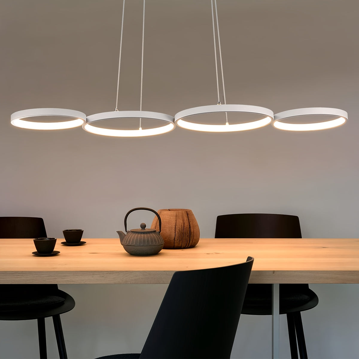 Lustre LED à quatre anneaux en ligne, 88 cm, blanc ou noir