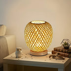 Lampe de chevet en bambou tressé sur socle bois, petit format 16 cm