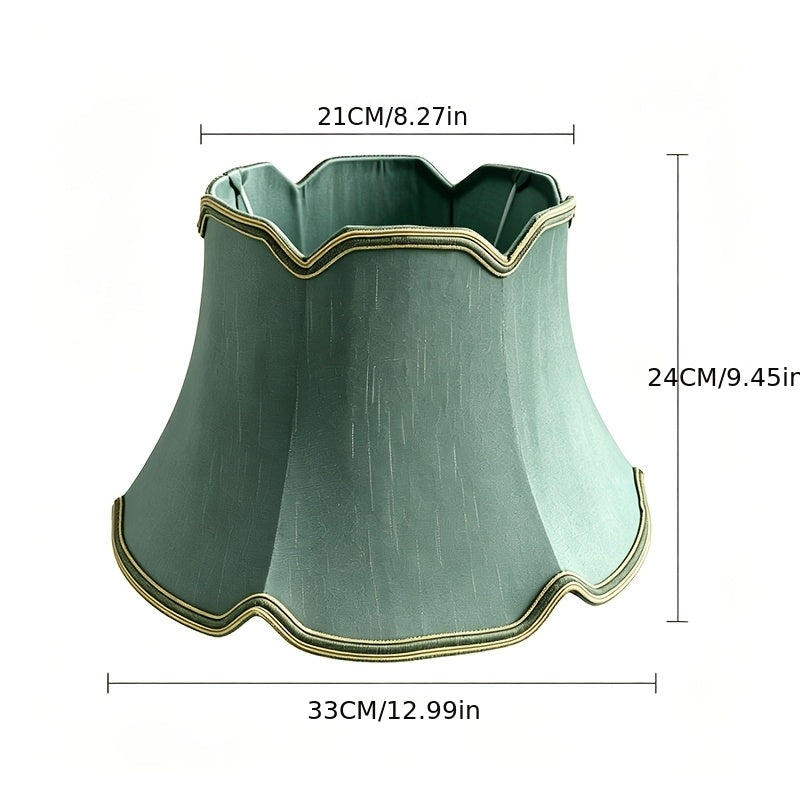 Abat-jour de lampe de table en tissu à bord ondulé français / 1