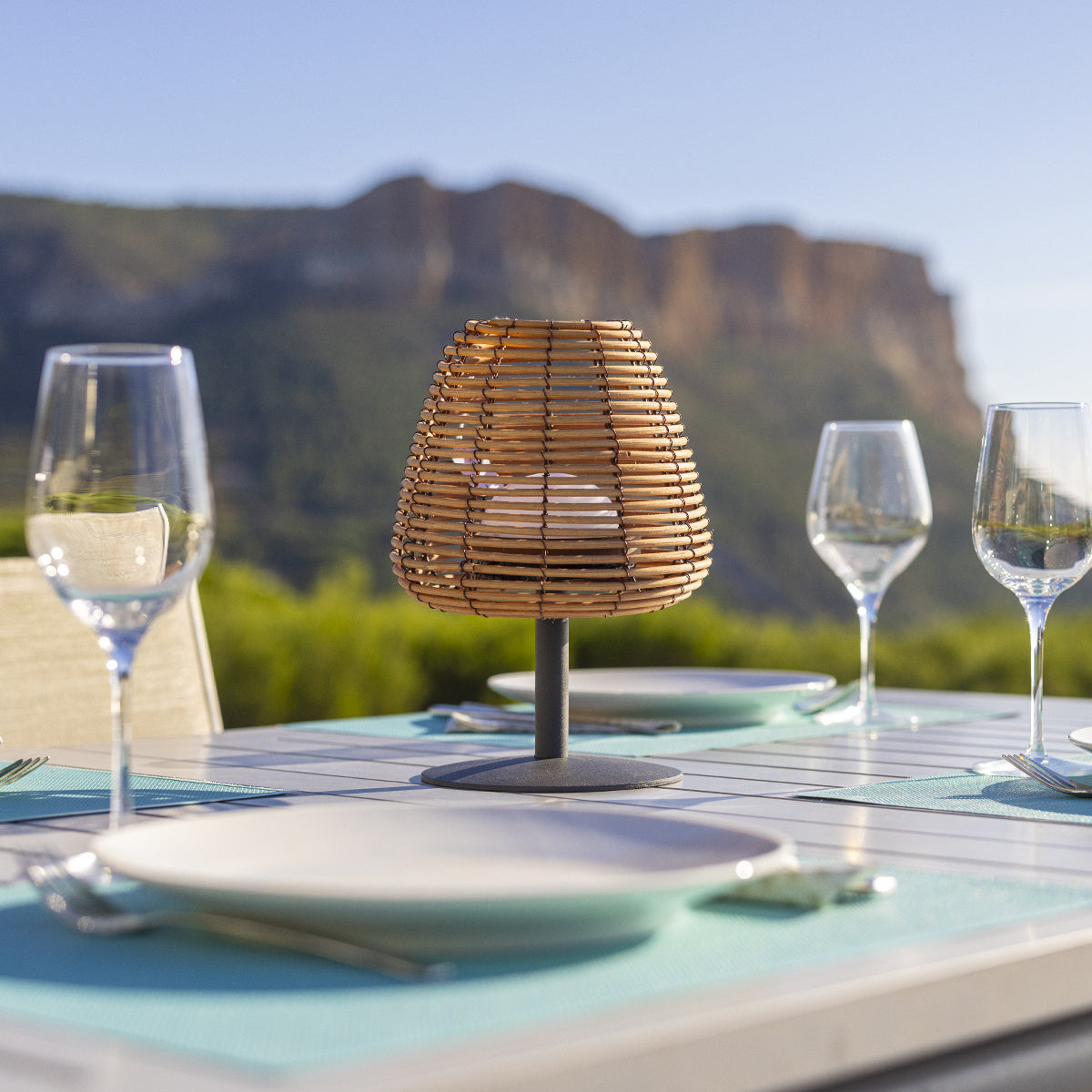 Lampe de table d'extérieur sans fil en aluminium, sept modèles