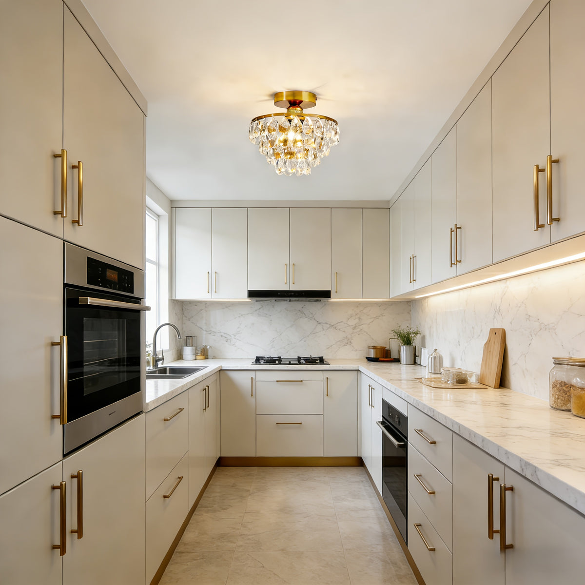 Fixation au plafond et ampoule E27 jusqu'à 60 W
