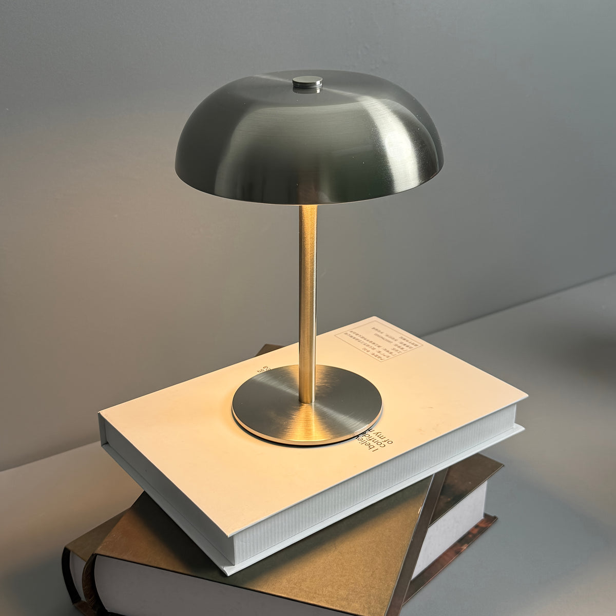Lampe champignon en métal, cinq coloris pour décorer