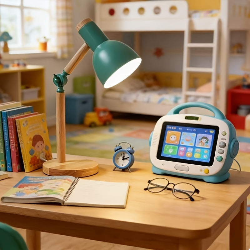 Une lampe de bureau en bois au bras articulé