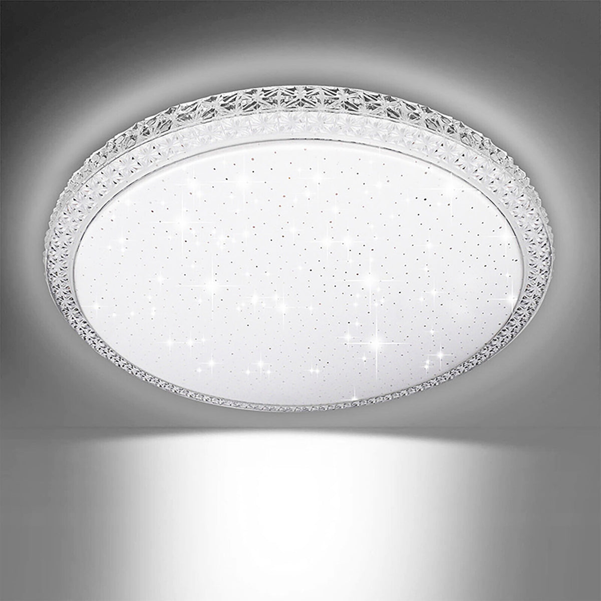 Plafonnier rond à facettes et à lumière blanche nette
