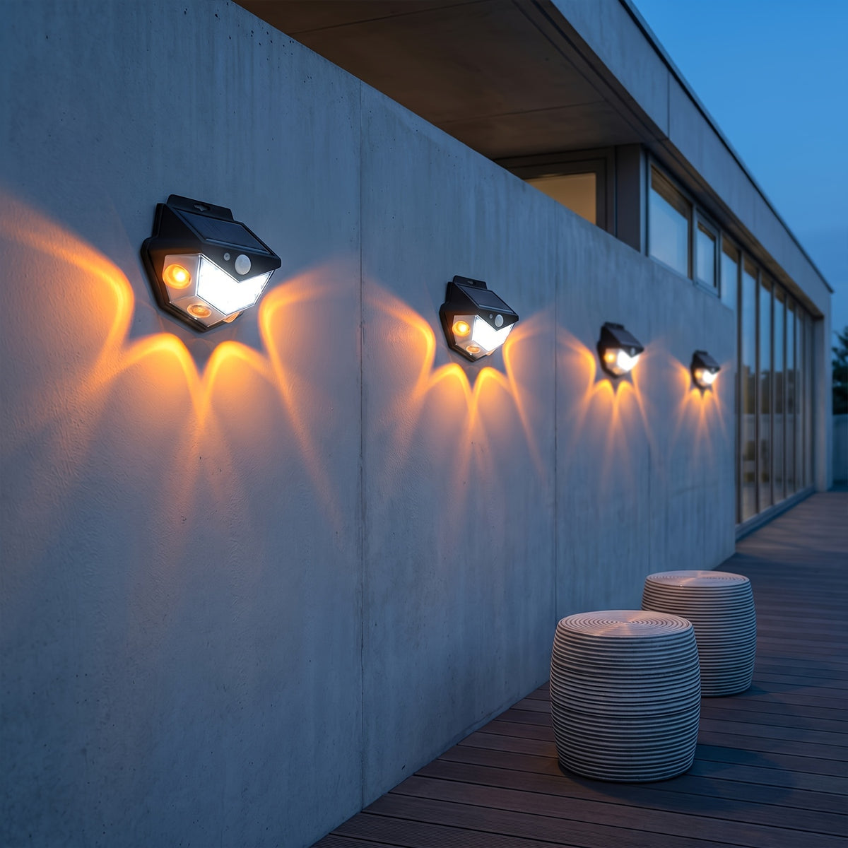 Applique solaire à détecteur, halo ambré et lumière blanche, lot de 4