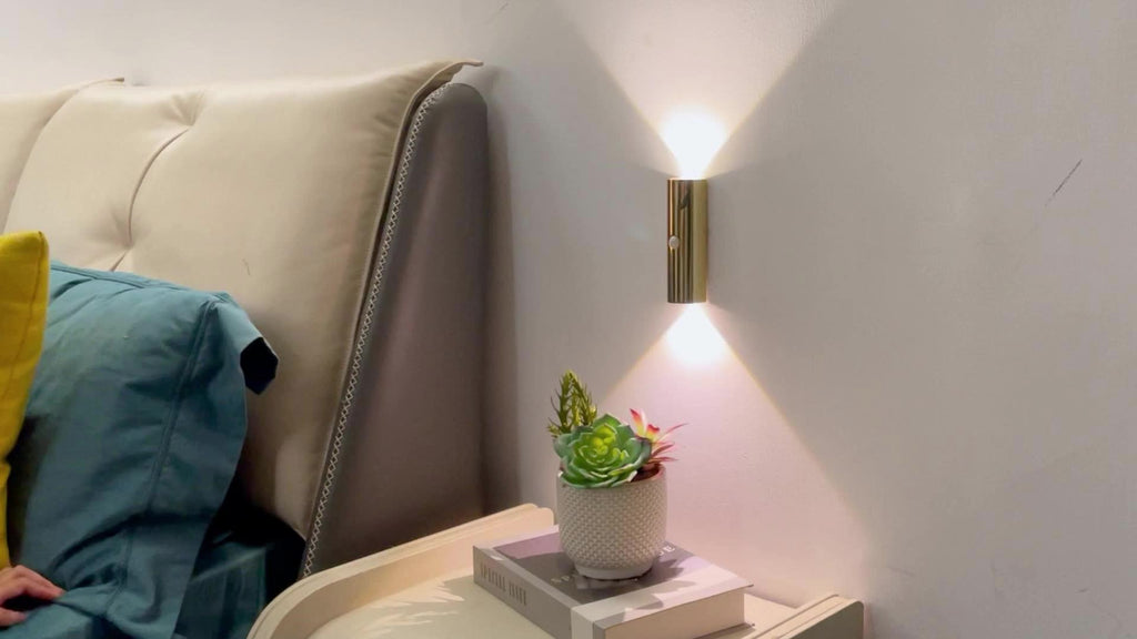 Applique murale LED dorée à détecteur, faisceau haut et bas