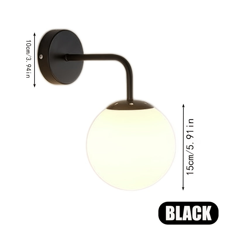 Applique murale globe opalin blanc sur bras courbé en métal noir