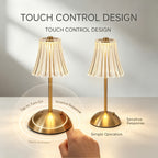 Lampe de chevet sans fil dorée, abat-jour cannelé transparent