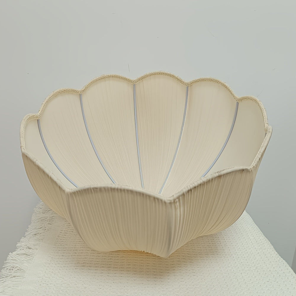 Abat-jour dôme en tissu plissé crème à bord festonné, Ø 39 cm