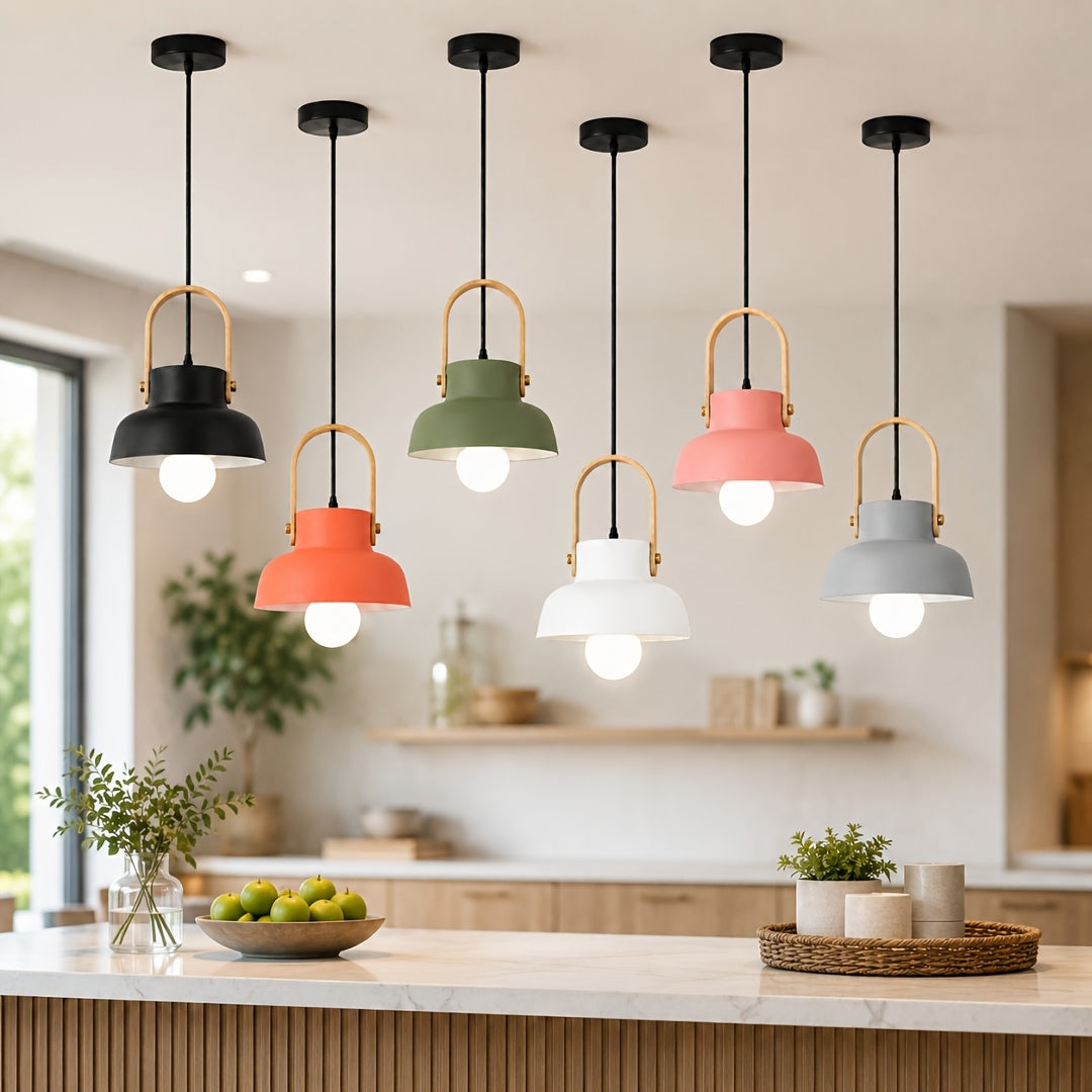 Suspension dôme en métal coloré et anse effet bois, Ø 24 cm