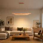 Suspension LED linéaire en bois clair aux bords relevés, 90 cm