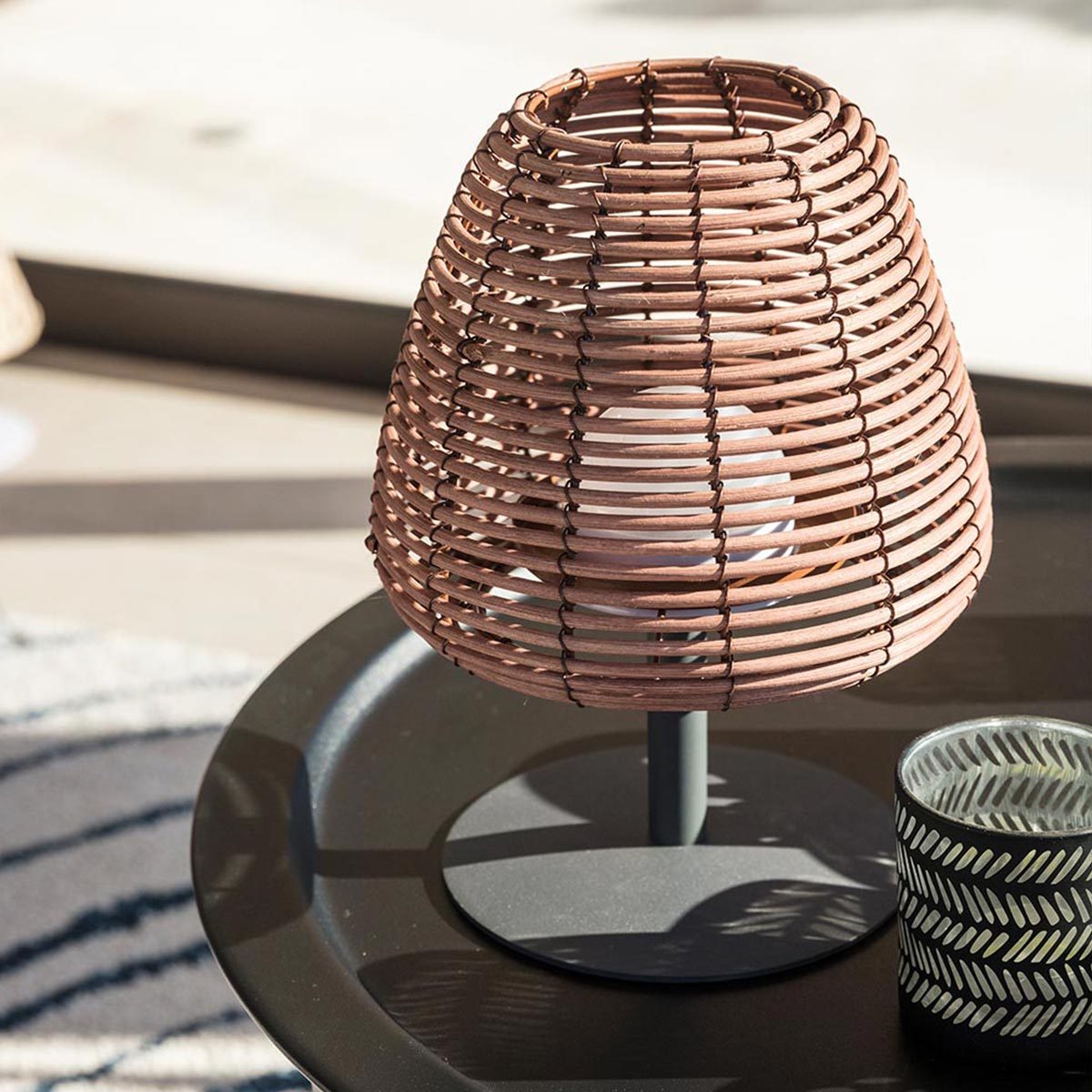 Lampe de table d'extérieur sans fil en aluminium, sept modèles