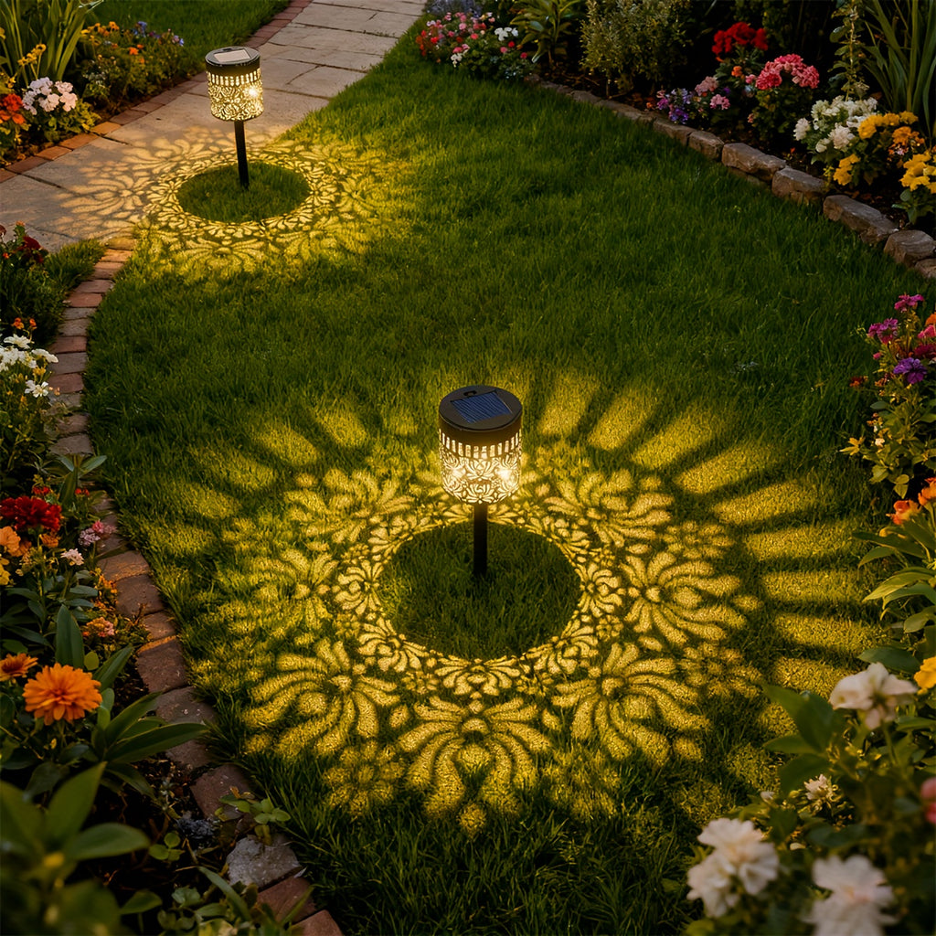 Lampe solaire de jardin en métal ajouré à motif pivoine, lot de 2 ou 4