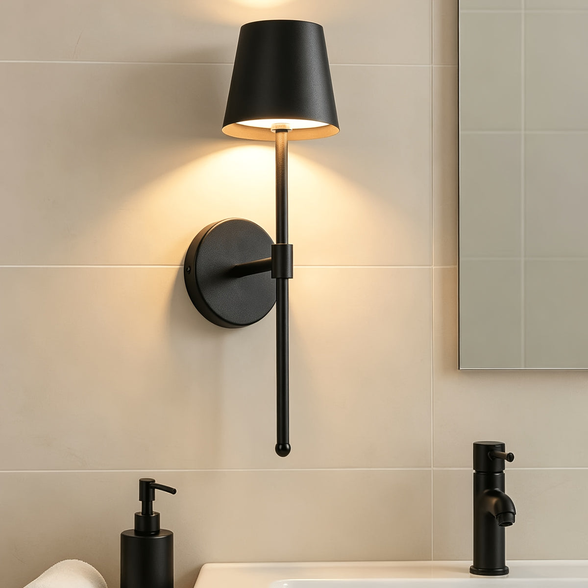 Applique murale noire sans fil, lot de 2, abat-jour conique et tige