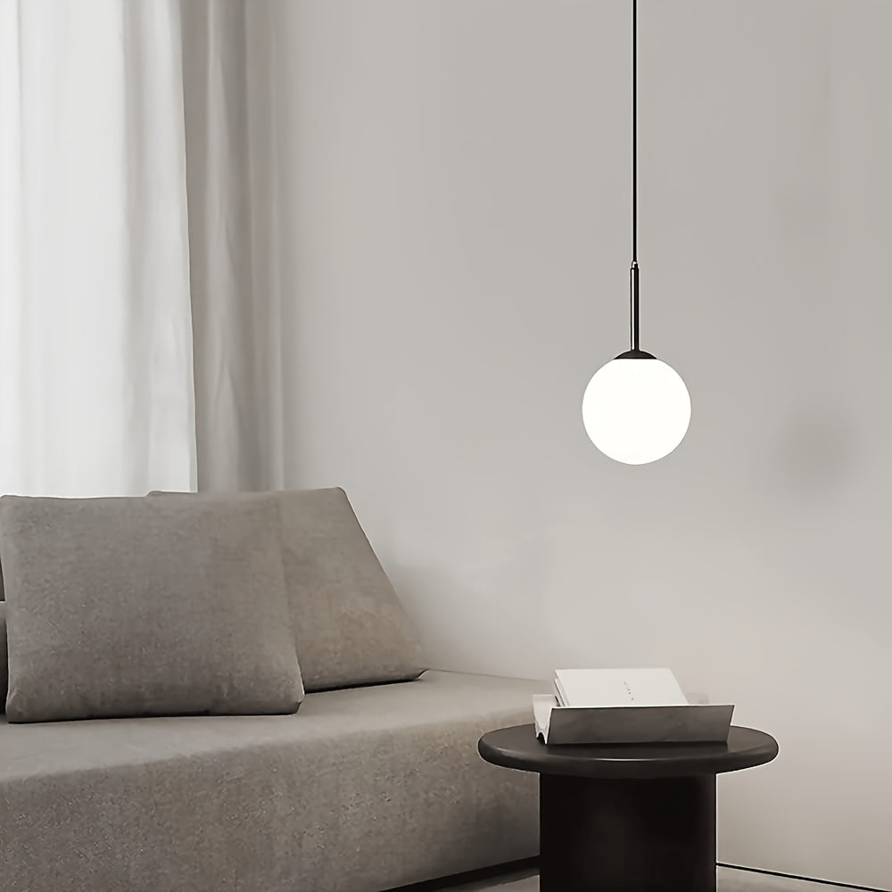 Suspension boule en verre opalin blanc Ø 20 cm, tige noire