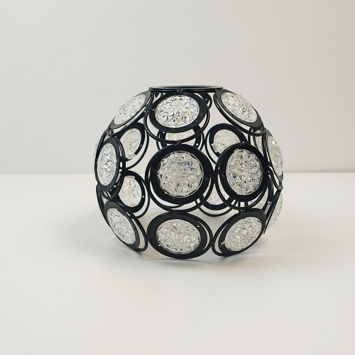 Une sphère de 460 g sur une bague solide