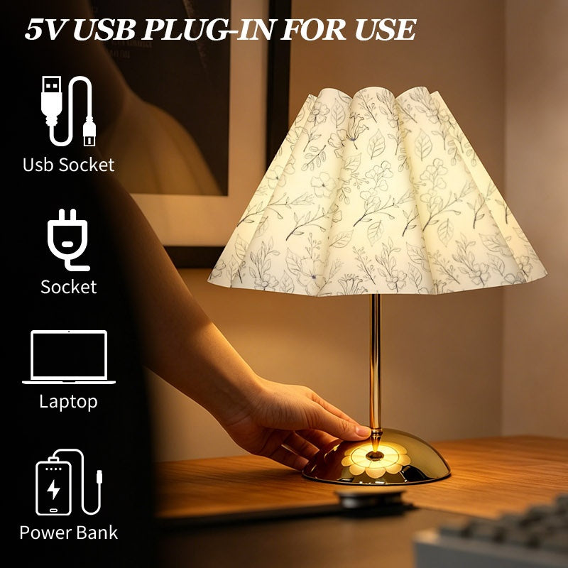 Lampe de chevet abat-jour pétale plissé à fleurs grises, pied doré
