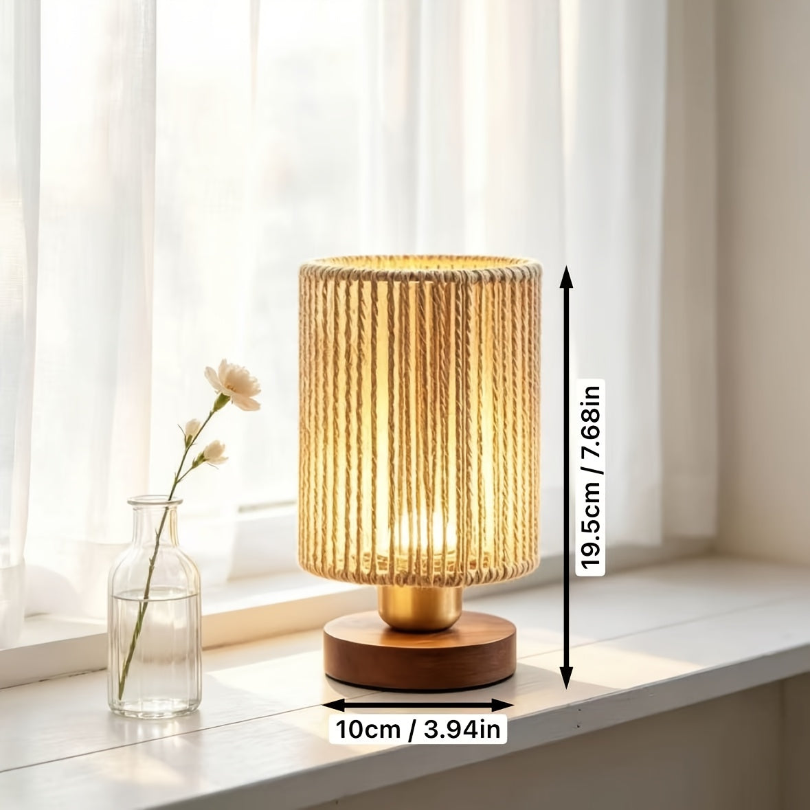 Petite lampe de chevet à cordelette tressée ajourée, socle en bois