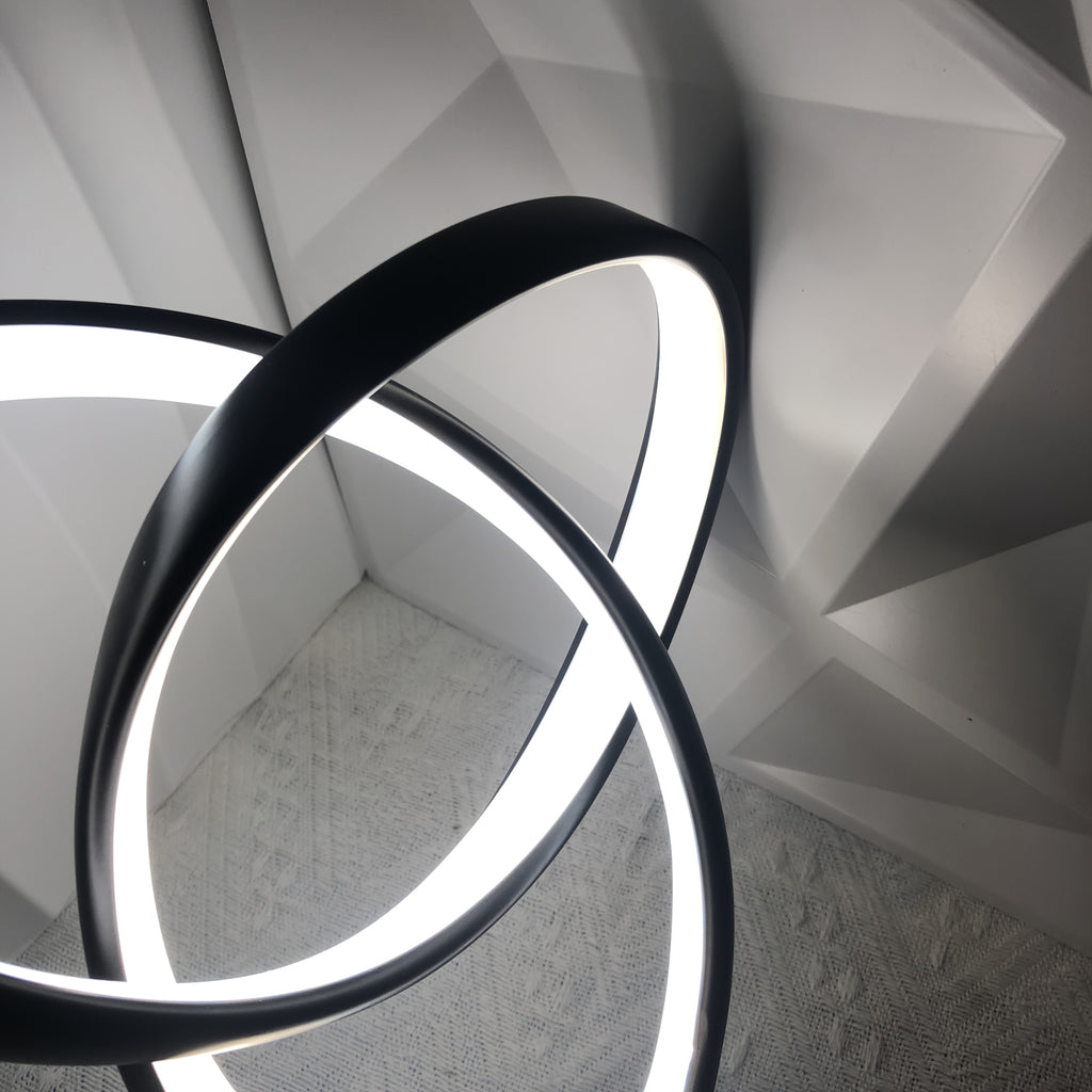 Lampe de bureau LED à anneaux entrelacés en aluminium noir, USB