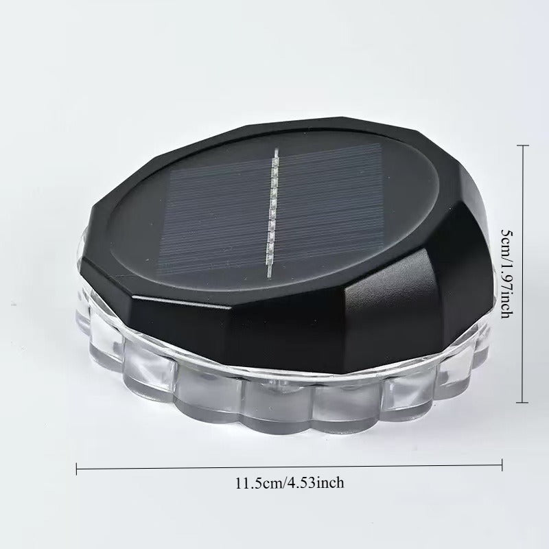 Protection IPX4 et recharge solaire pour l'extérieur