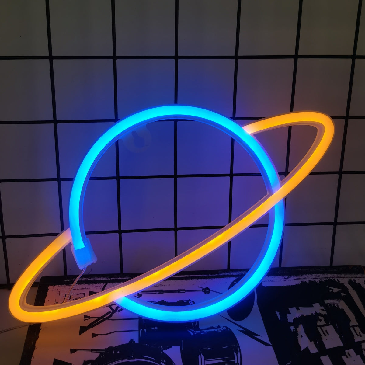 Néon LED planète bicolore à piles ou USB, 30 x 17 cm, 3 coloris