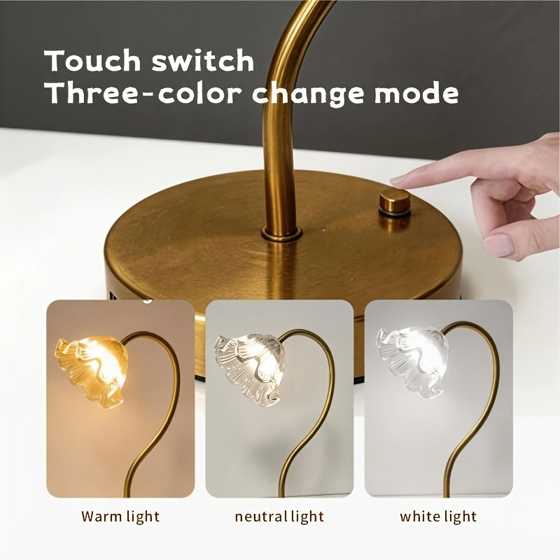 Lampe de chevet fleur en verre sur tige dorée, sans fil et tactile