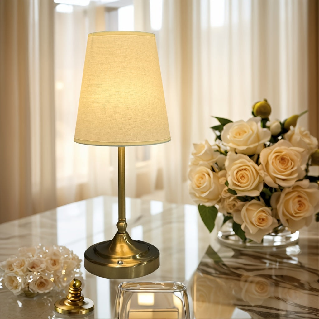 Lampe de chevet sans fil rétro, tige finition laiton et cône en tissu