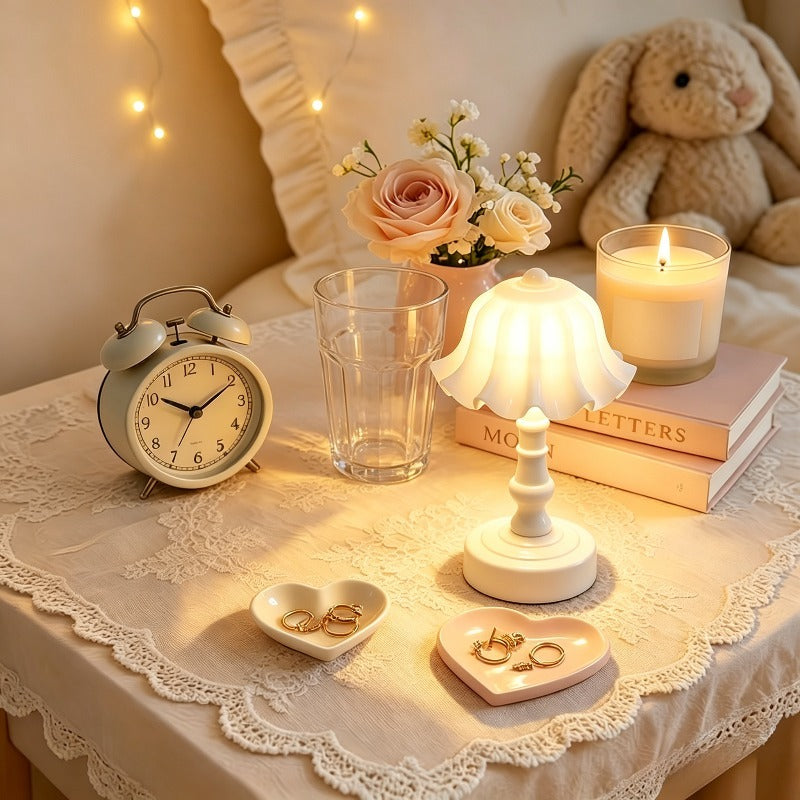 Mini lampe de table 14 cm à piles, abat-jour cloche, lotus ou pagode