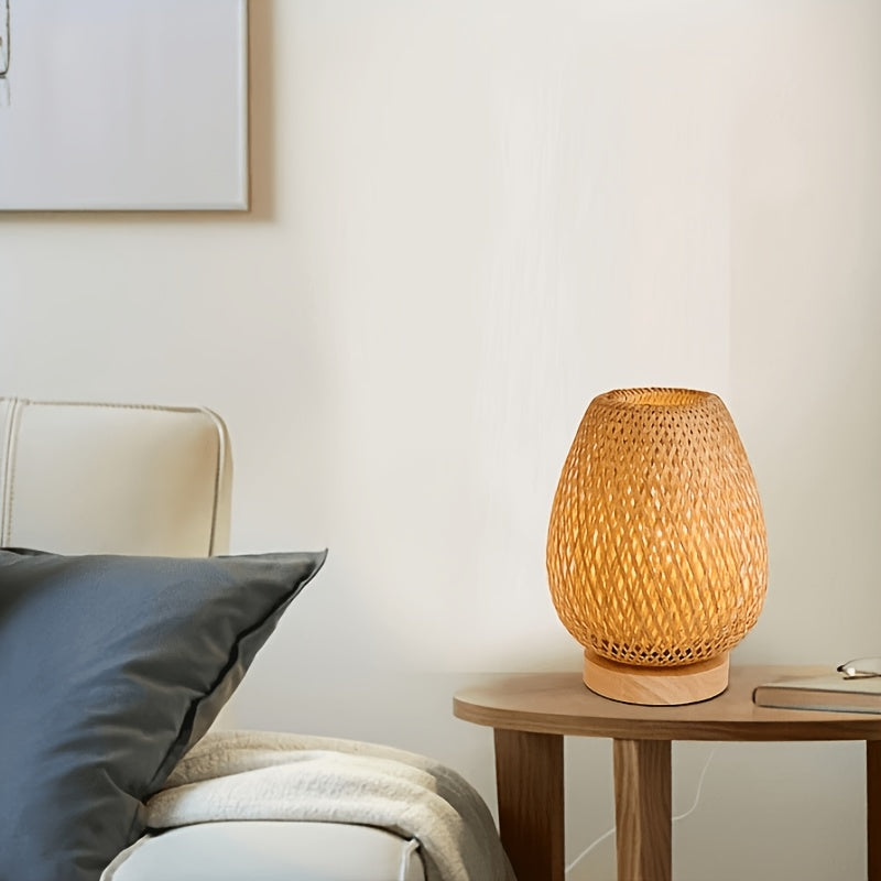 Lampe de chevet en bambou tressé, forme d'œuf sur socle en bois