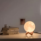 Lampe lune 3D de 10 cm sur support en bois, veilleuse à piles