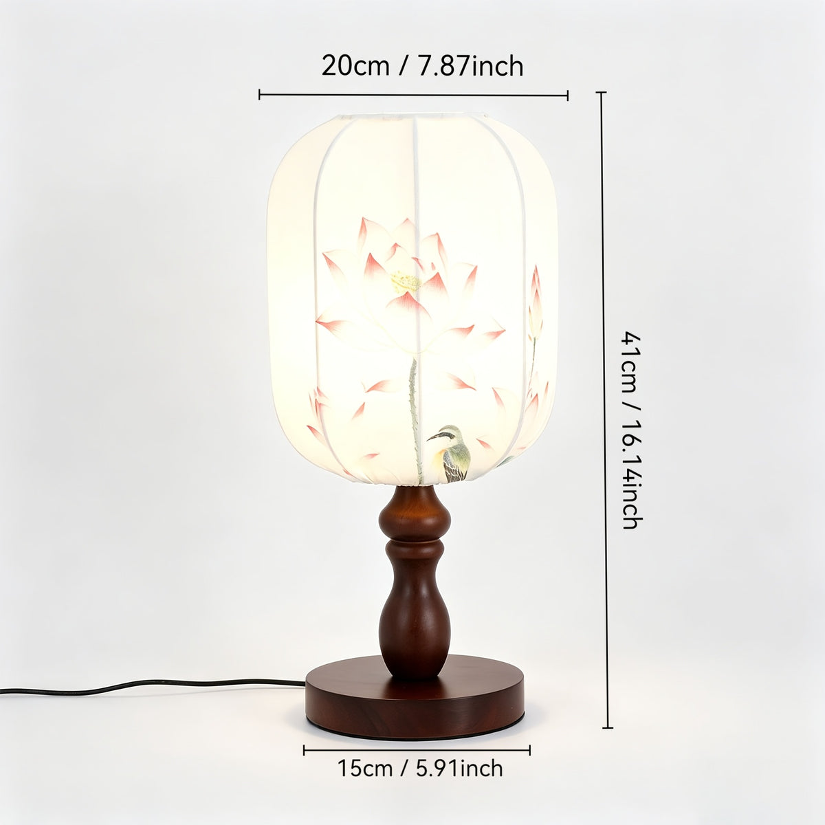 Lampe de chevet lanterne en tissu à décor d'estampe, pied en bois