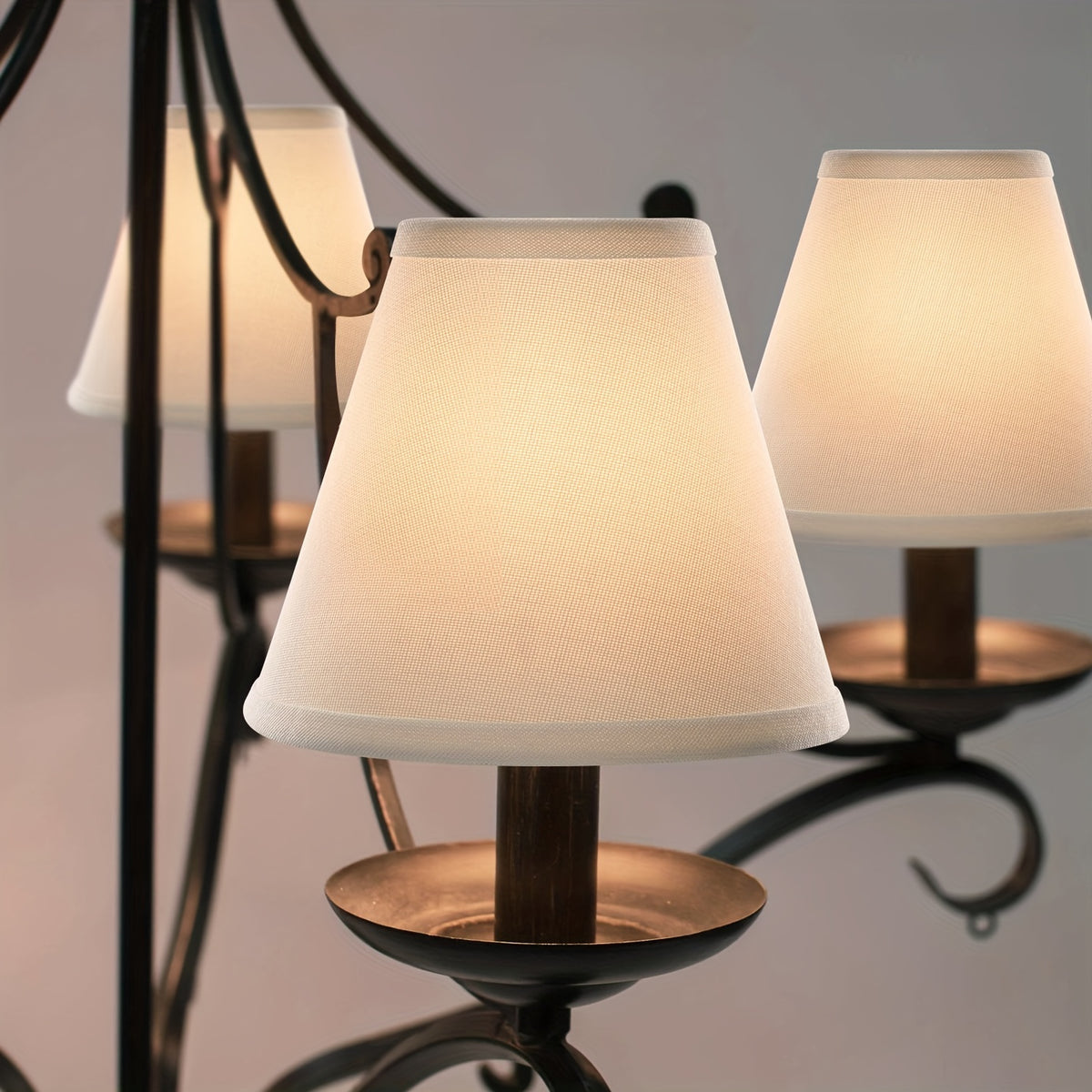 Lot de 6 abat-jour à pince aspect jute ou noirs à intérieur doré